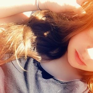 Meet your Posher, Ella